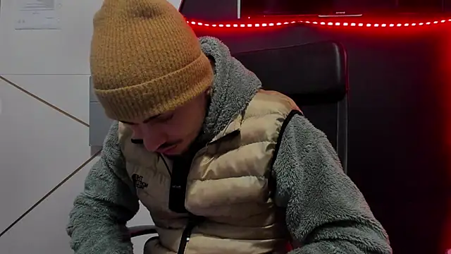 Snapshot of BrandonTate chatting on February 2026 05:17:01 AM BrandonTate online show from February 2026 05:17:01 AM