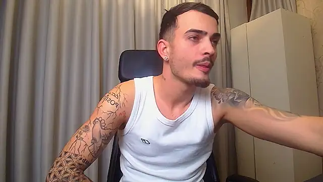 Snapshot of BrandonTate chatting on February 2026 05:44:02 PM BrandonTate online show from February 2026 05:44:02 PM