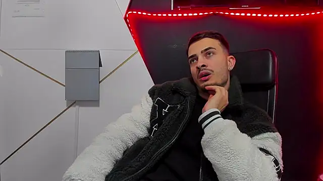 Snapshot of BrandonTate chatting on February 2026 07:02:02 AM BrandonTate online show from February 2026 07:02:02 AM