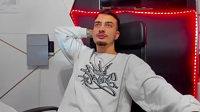 Snapshot of BrandonTate chatting on February 2026 10:33:01 AM BrandonTate online show from February 2026 10:33:01 AM