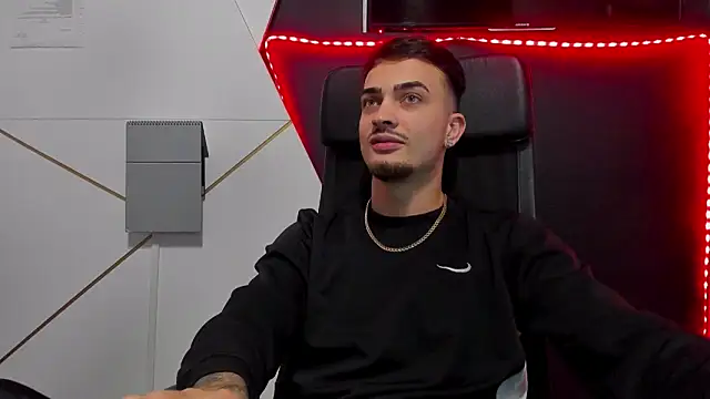 Snapshot of BrandonTate chatting on February 2026 04:55:01 AM BrandonTate online show from February 2026 04:55:01 AM