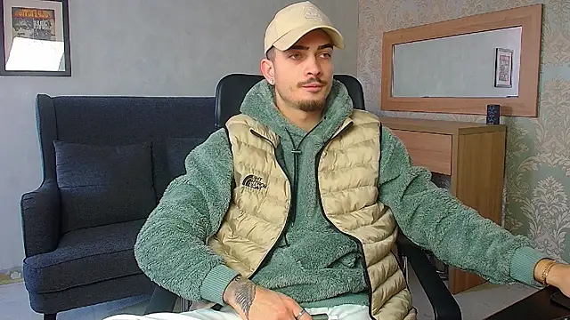 Snapshot of BrandonTate chatting on March 2026 12:00:01 PM BrandonTate online show from March 2026 12:00:01 PM