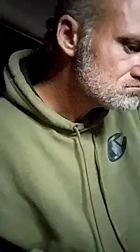 Snapshot of FloppyPickle4u chatting on February 2025 04:30:02 AM FloppyPickle4u online show from February 2025 04:30:02 AM