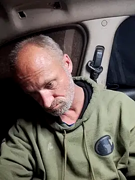 Snapshot of FloppyPickle4u chatting on February 2025 07:33:02 AM FloppyPickle4u online show from February 2025 07:33:02 AM