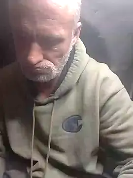 Snapshot of FloppyPickle4u chatting on February 2025 04:23:01 AM FloppyPickle4u online show from February 2025 04:23:01 AM