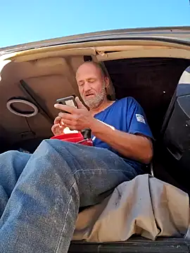 Snapshot of FloppyPickle4u chatting on February 2025 04:00:02 PM FloppyPickle4u online show from February 2025 04:00:02 PM