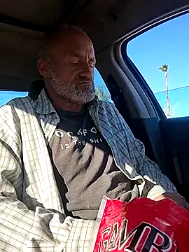 Snapshot of FloppyPickle4u chatting on February 2025 04:14:02 PM FloppyPickle4u online show from February 2025 04:14:02 PM