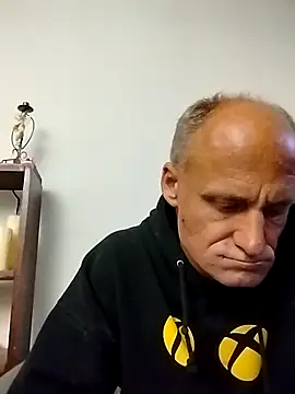 Snapshot of FloppyPickle4u chatting on February 2025 01:11:01 PM FloppyPickle4u online show from February 2025 01:11:01 PM