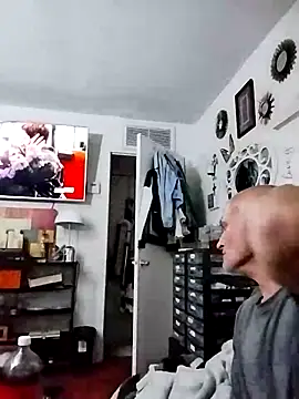 Snapshot of FloppyPickle4u chatting on February 2025 07:09:01 AM FloppyPickle4u online show from February 2025 07:09:01 AM