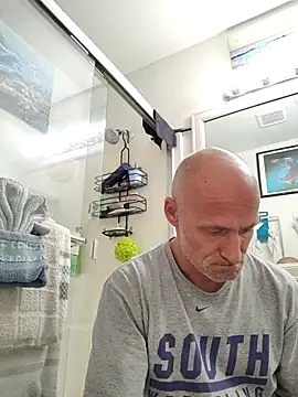 Snapshot of FloppyPickle4u chatting on February 2025 02:10:02 AM FloppyPickle4u online show from February 2025 02:10:02 AM