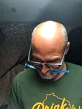 Snapshot of FloppyPickle4u chatting on March 2025 07:28:02 PM FloppyPickle4u online show from March 2025 07:28:02 PM