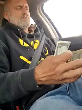 Snapshot of FloppyPickle4u chatting on March 2025 07:01:02 PM FloppyPickle4u online show from March 2025 07:01:02 PM