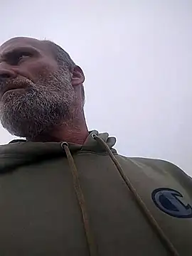 Snapshot of FloppyPickle4u chatting on September 2025 02:50:02 PM FloppyPickle4u online show from September 2025 02:50:02 PM