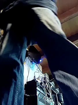 Snapshot of FloppyPickle4u chatting on November 2025 04:15:01 AM FloppyPickle4u online show from November 2025 04:15:01 AM