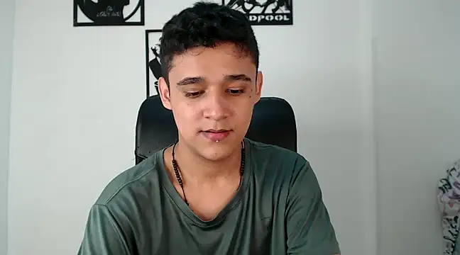 kaiine190 online show from December 2024 04:27:02 PM