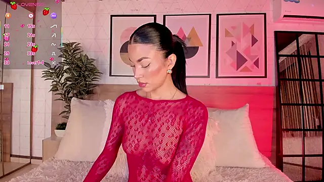 LunaRuso online show from February 2026 07:43:02 PM