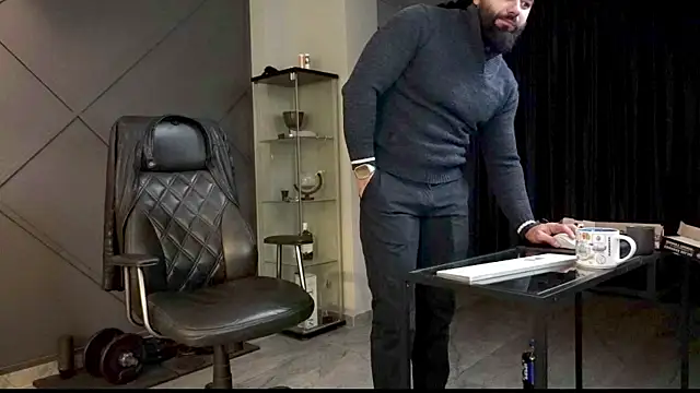 mattmasterss online show from December 2024 08:28:02 PM