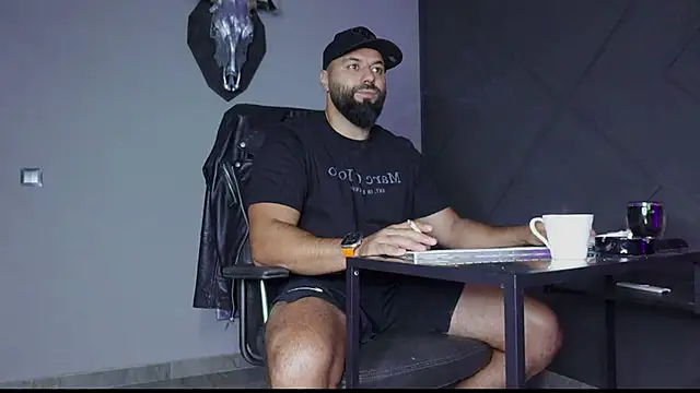 mattmasterss online show from September 2025 08:19:01 PM