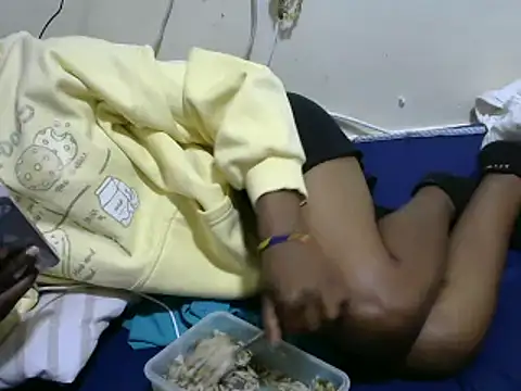 Ma-yolo001 online show from February 2025 07:59:02 PM