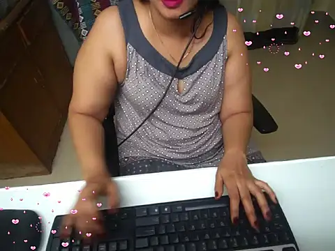 Arushisingh8888 online show from September 2025 12:17:01 PM