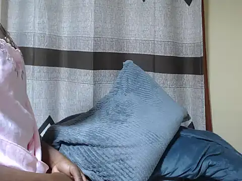 khakiline online show from October 2025 06:41:02 PM