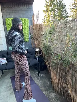 Shantel-Olivia online show from December 2025 08:40:02 AM