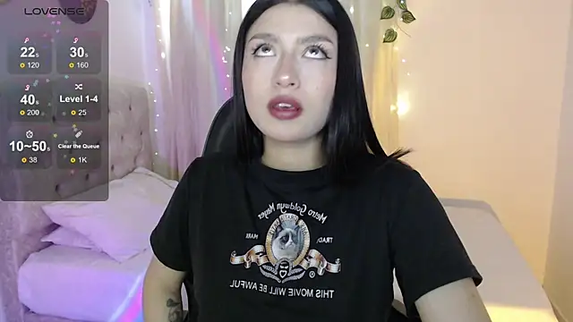 Snapshot of mily_thomson_b_ chatting on June 2026 04:40:02 PM mily thomson b online show from June 2026 04:40:02 PM