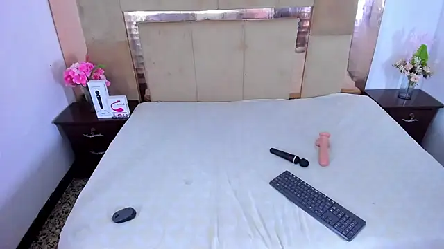 LizBrook online show from March 2025 07:23:02 PM