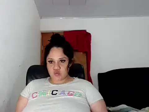 Snapshot of melissa4855 chatting on January 2025 05:33:02 AM melissa4855 online show from January 2025 05:33:02 AM