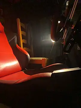 Flouflolutin online show from November 2025 08:52:02 PM