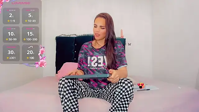 Rubi 30 online show from January 2025 02:14:01 PM