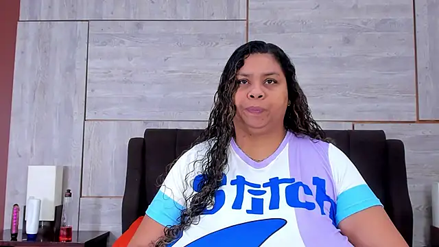 Lynn Jones online show from March 2025 09:37:01 PM