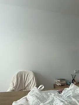 streetdoll online show from November 2025 03:00:02 PM