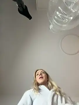 Snapshot of streetdoll chatting on February 2026 07:12:01 AM streetdoll online show from February 2026 07:12:01 AM