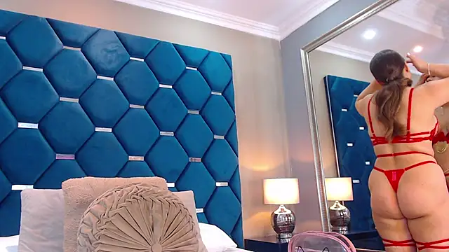 ThaniaJones online show from February 2026 12:08:02 PM