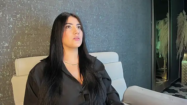 PaulinaDuarte online show from October 2025 11:40:02 AM