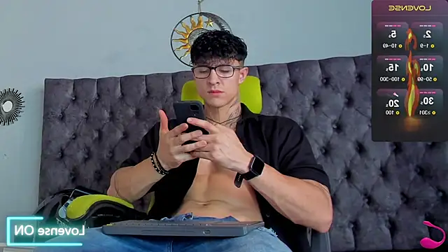 Snapshot of Jeins_carter chatting on December 2024 04:58:01 PM Jeins carter online show from December 2024 04:58:01 PM