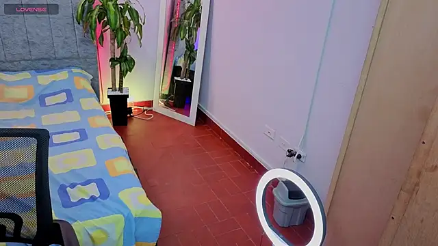 Lana stone  online show from March 2026 04:16:02 AM