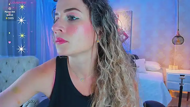 Shantall   online show from November 2025 11:10:01 AM