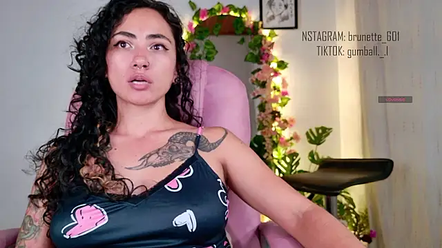 Snapshot of paula_brunette chatting on March 2026 03:12:02 AM paula brunette online show from March 2026 03:12:02 AM