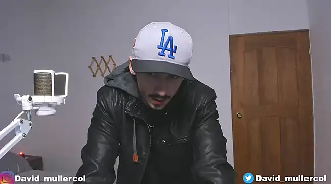 David Brown18 online show from December 2024 12:53:01 AM