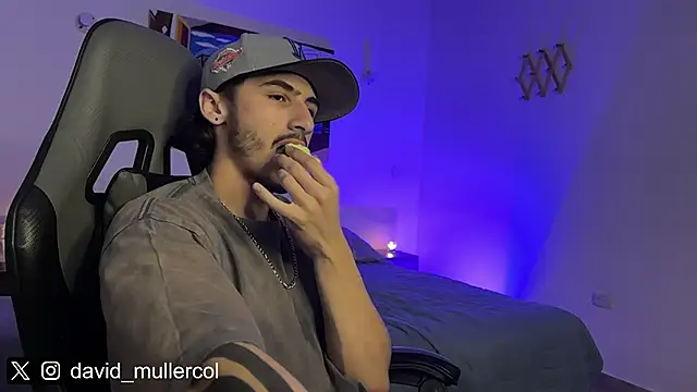 David Brown18 online show from March 2025 02:04:02 AM