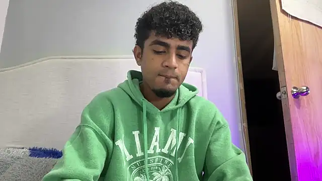 dominic brandd23 online show from November 2025 08:14:01 AM