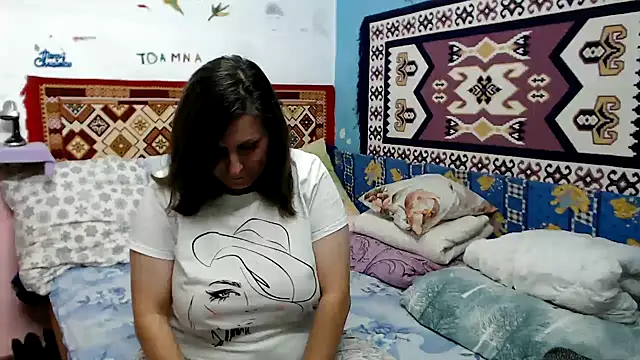 Snapshot of AdelineBlueEyes chatting on October 2025 11:18:02 AM AdelineBlueEyes online show from October 2025 11:18:02 AM