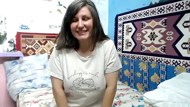 Snapshot of AdelineBlueEyes chatting on October 2025 10:36:01 AM AdelineBlueEyes online show from October 2025 10:36:01 AM