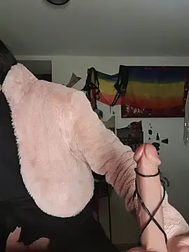 freyamoret online show from April 2026 02:44:02 AM