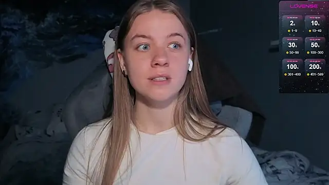 candy maggie online show from November 2025 05:57:01 PM