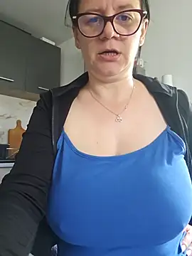 Snapshot of KristenVega chatting on May 2026 08:09:02 AM KristenVega online show from May 2026 08:09:02 AM