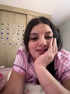 Snapshot of EmilyS__ chatting on March 2025 06:46:02 AM EmilyS   online show from March 2025 06:46:02 AM