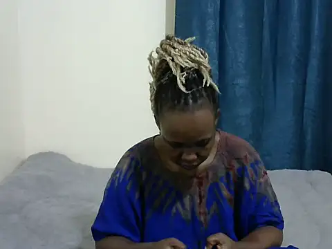 Snapshot of Kariselle- chatting on November 2025 05:44:01 PM Kariselle- online show from November 2025 05:44:01 PM